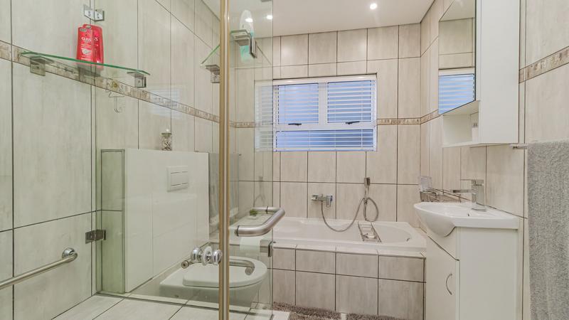 3 Bedroom Property for Sale in Pinnacle Point Golf Estate Western Cape